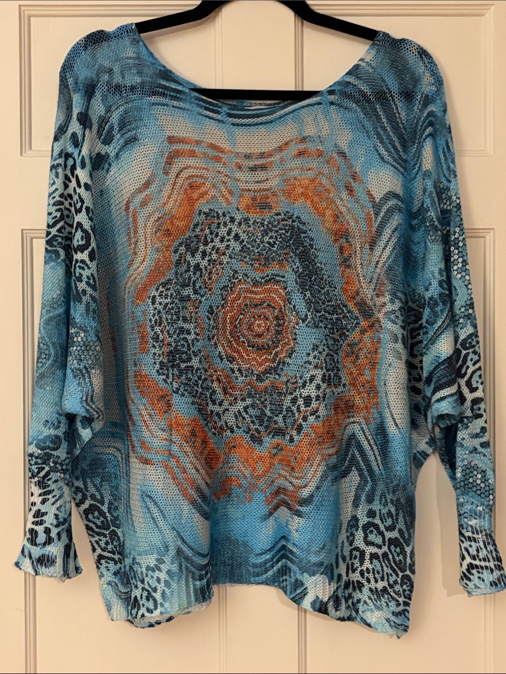 Gigi Moda Women’s Blue Brown Animal Print Patterned Batwing Sweater Large